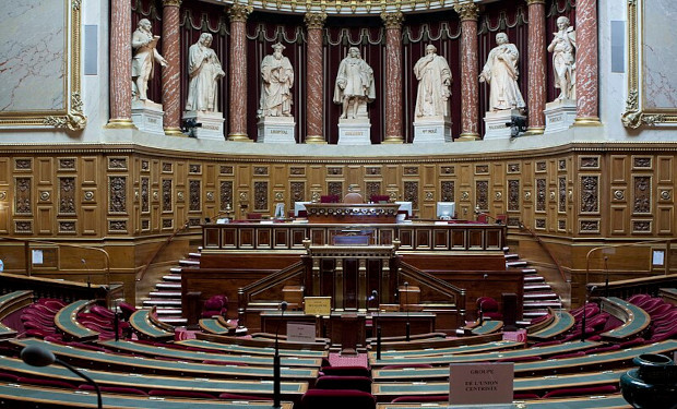 La Francia verso il riconoscimento in Costituzione del diritto di aborto
